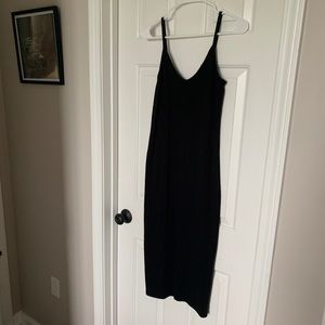 Black ribbed midi dress